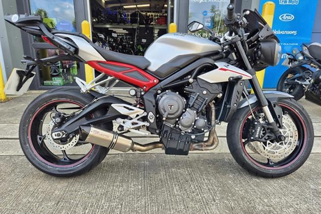 TRIUMPH STREET TRIPLE 765 R