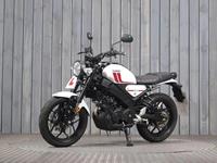 YAMAHA XSR125