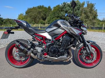 KAWASAKI Z900