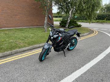 YAMAHA MT-125