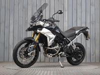 TRIUMPH TIGER 900