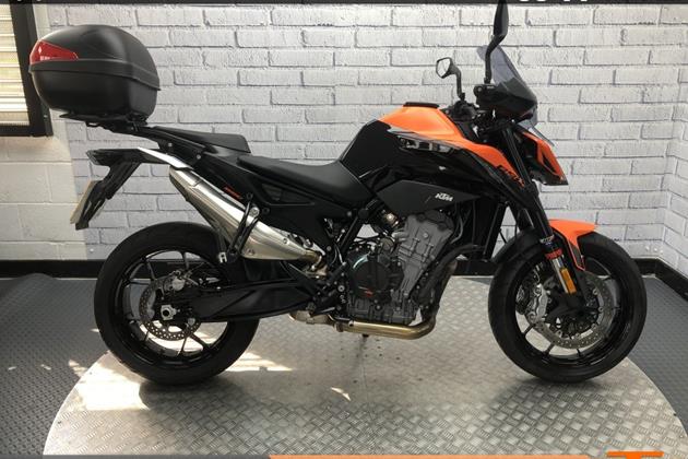 KTM 890 DUKE