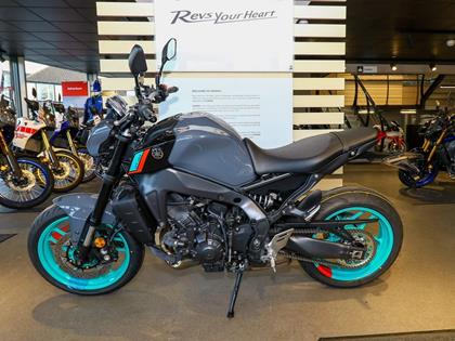 YAMAHA MT-09