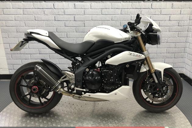 TRIUMPH SPEED TRIPLE 1050