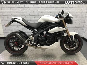 TRIUMPH SPEED TRIPLE 1050