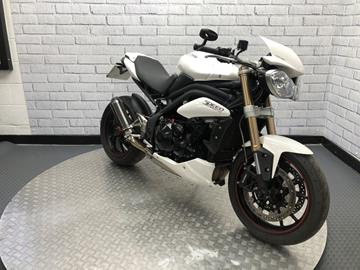 TRIUMPH SPEED TRIPLE 1050