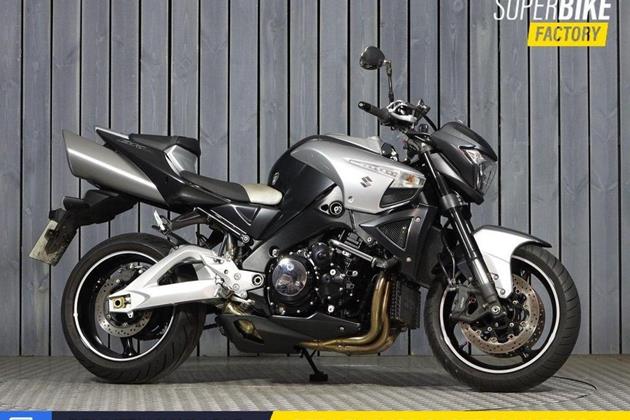 SUZUKI GSX1300 B-KING