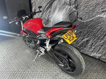 TRIUMPH STREET TRIPLE 765 S