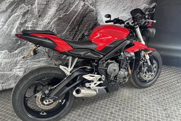 TRIUMPH STREET TRIPLE 765 S