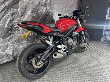 TRIUMPH STREET TRIPLE 765 S