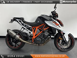 KTM 1290 SUPERDUKE R 