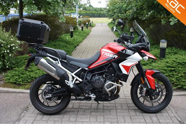 TRIUMPH TIGER 900 GT