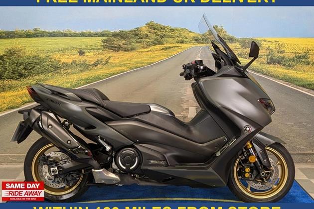 YAMAHA TMAX 560