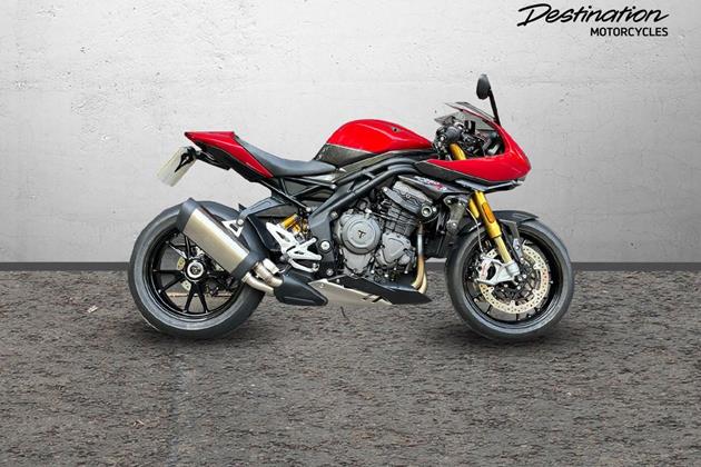 TRIUMPH SPEED TRIPLE 1200 RR