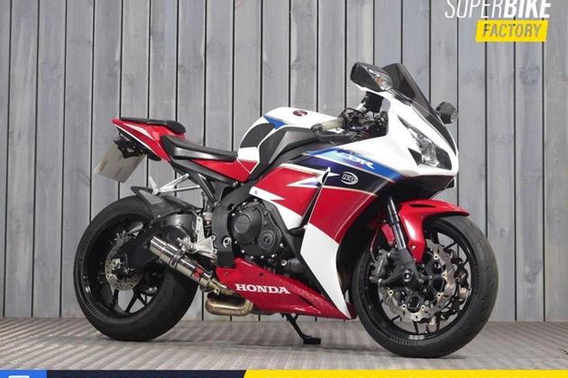 HONDA CBR1000RR FIREBLADE