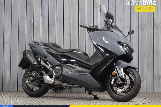 YAMAHA TMAX 560