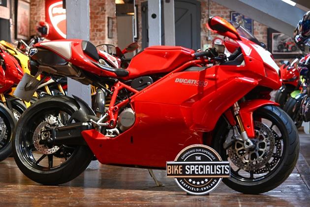 DUCATI 999