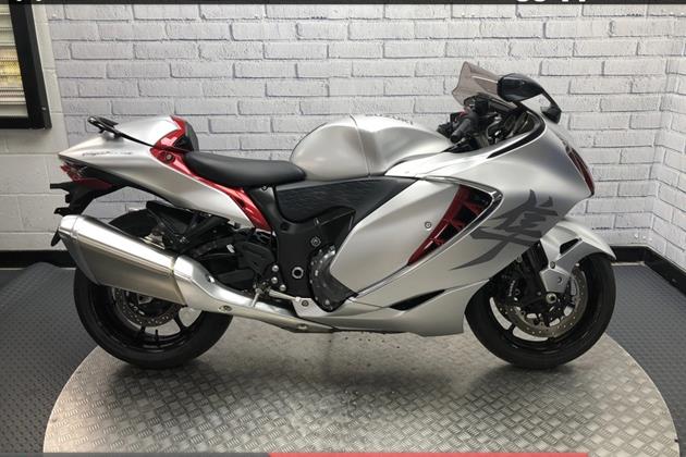 SUZUKI GSX1300R HAYABUSA