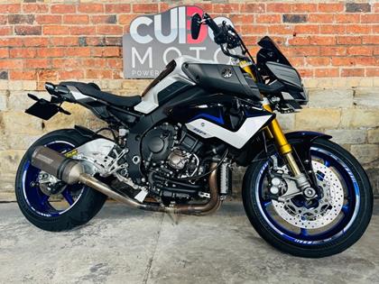 YAMAHA MT-10