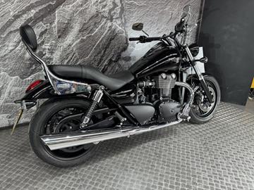 TRIUMPH THUNDERBIRD 1700