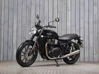 TRIUMPH STREET TWIN