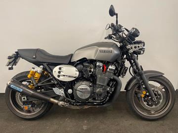 YAMAHA XJR1300