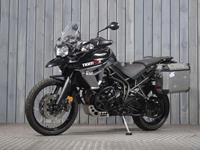 TRIUMPH TIGER 800