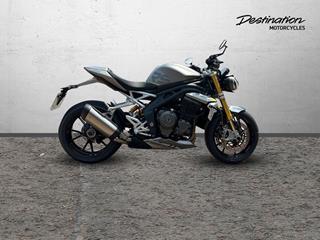 TRIUMPH SPEED TRIPLE 1200 RS 