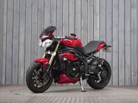 TRIUMPH SPEED TRIPLE 1050