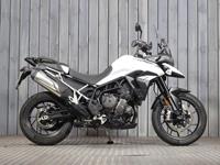 TRIUMPH TIGER 900