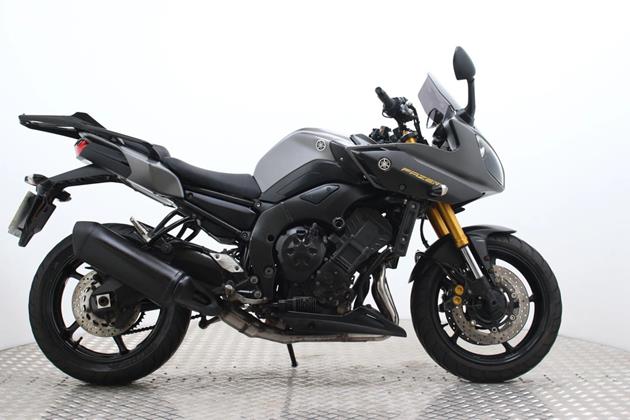 YAMAHA FAZER 8