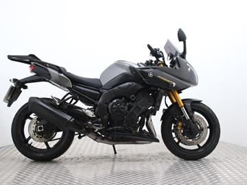 YAMAHA FAZER 8