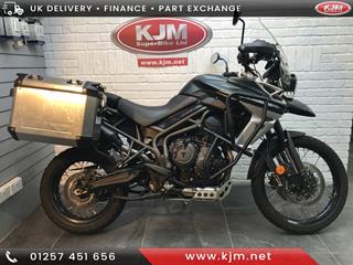 TRIUMPH TIGER 800 