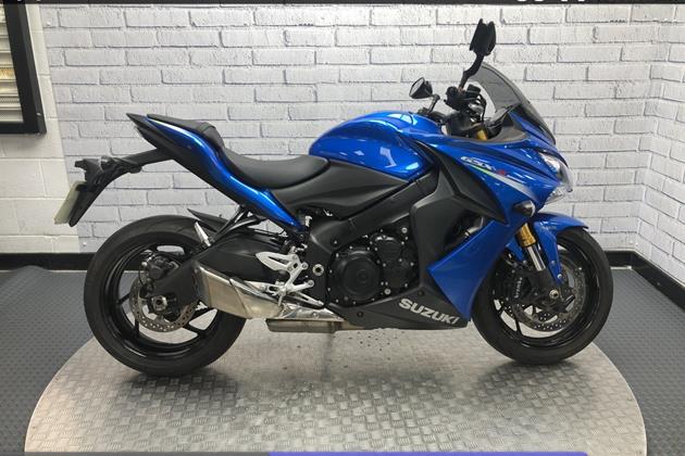 SUZUKI GSX-S1000F