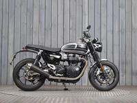 TRIUMPH SPEED TWIN 1200