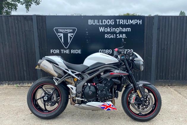 TRIUMPH SPEED TRIPLE 1050 RS