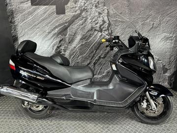 SUZUKI BURGMAN 650