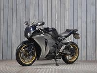 HONDA CBR1000RR FIREBLADE