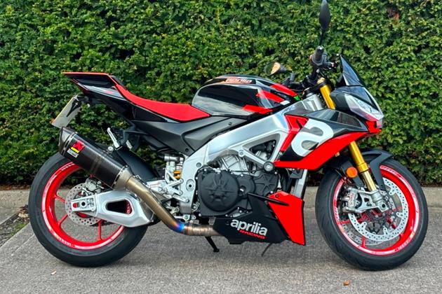 APRILIA TUONO V4 1100 FACTORY