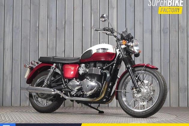 TRIUMPH BONNEVILLE T100