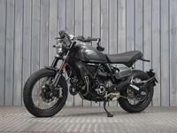 DUCATI SCRAMBLER 800