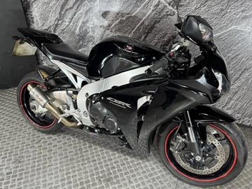 HONDA CBR1000RR FIREBLADE