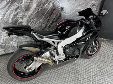 HONDA CBR1000RR FIREBLADE