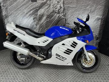 SUZUKI RF900