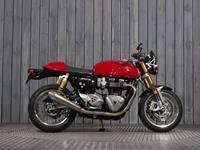 TRIUMPH THRUXTON 1200 R