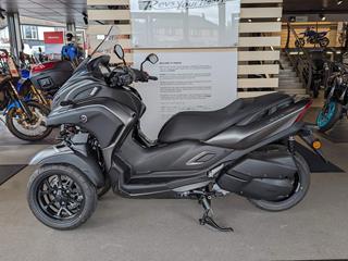 YAMAHA TRICITY 300 