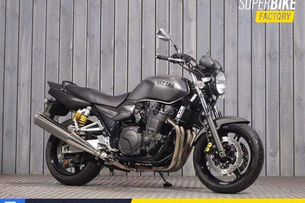 YAMAHA XJR1300