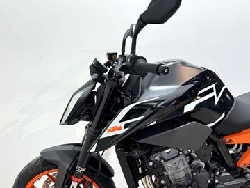 KTM 890 DUKE