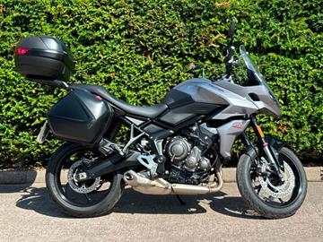 TRIUMPH TIGER 1050