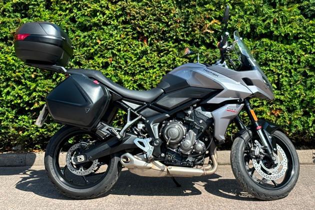 TRIUMPH TIGER 1050